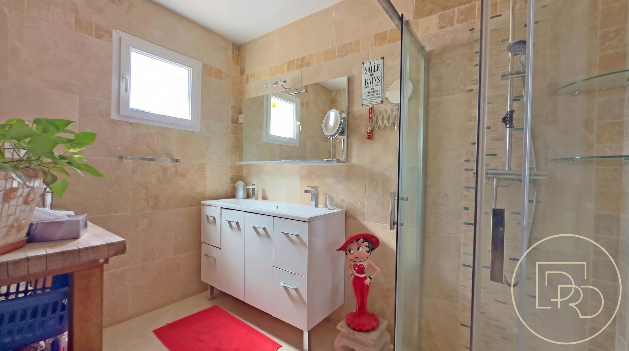 Propriété à Carnoules avec piscine, pool house et terrain constructible