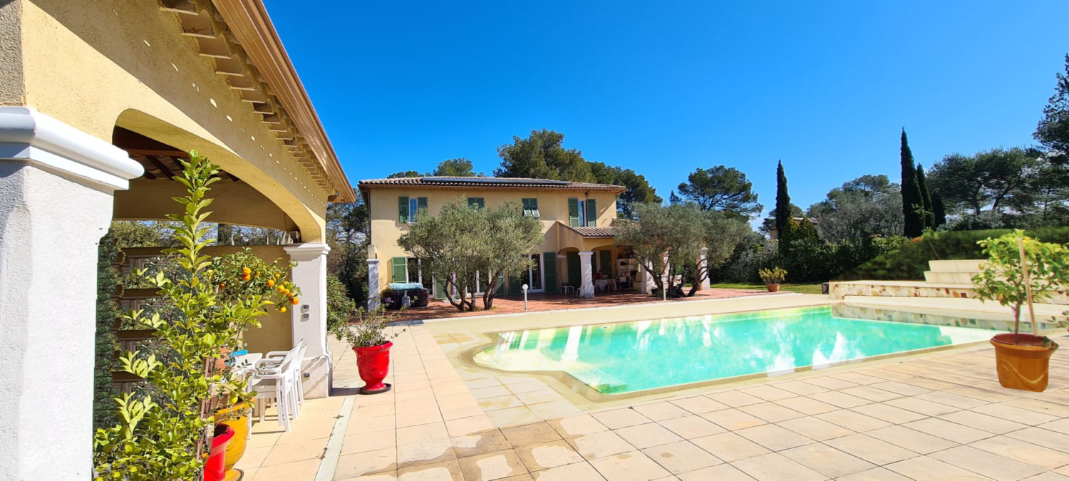 Le cannet des maures