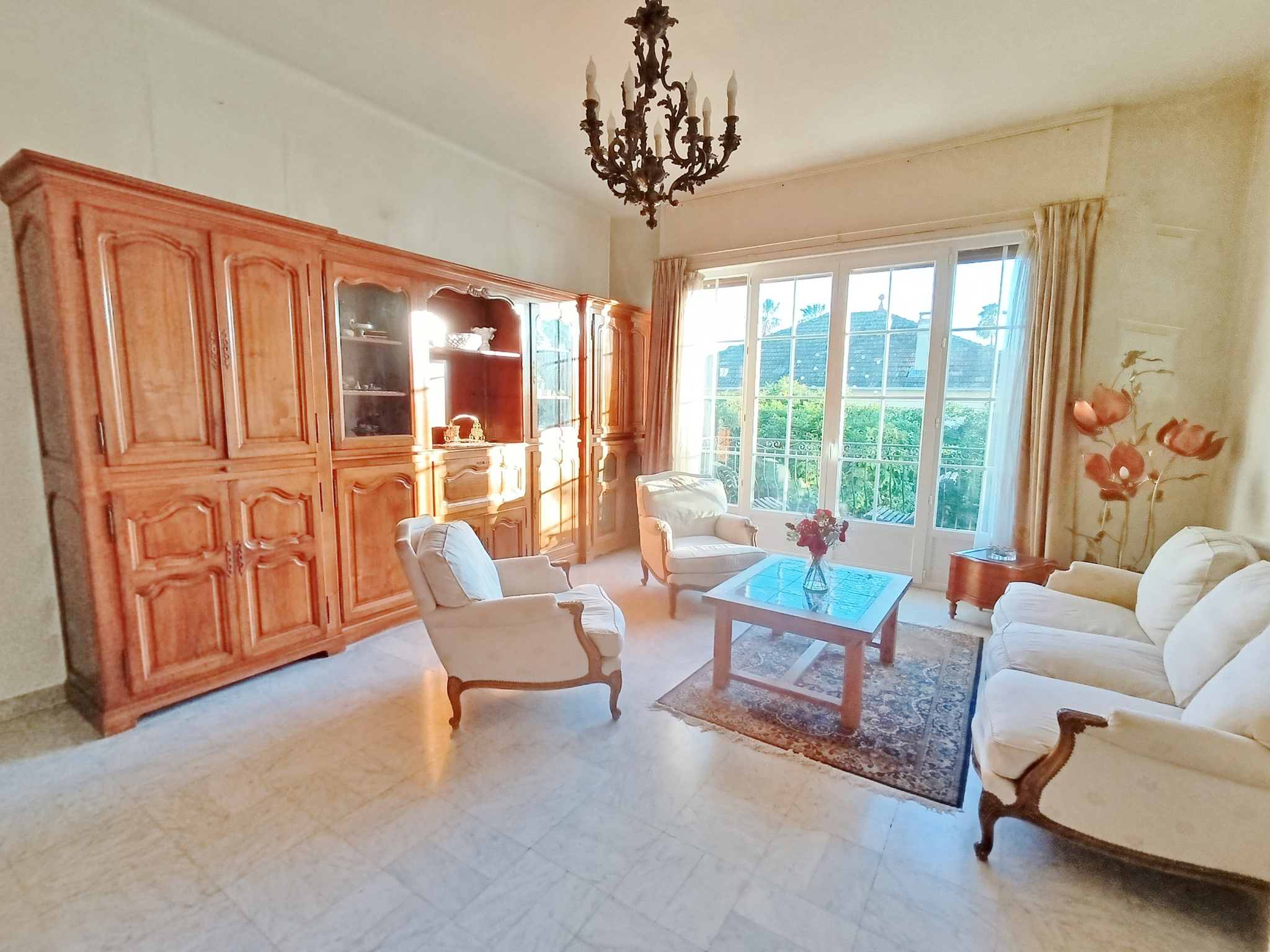 VILLA proche CENTRE-VILLE – FORT POTENTIEL