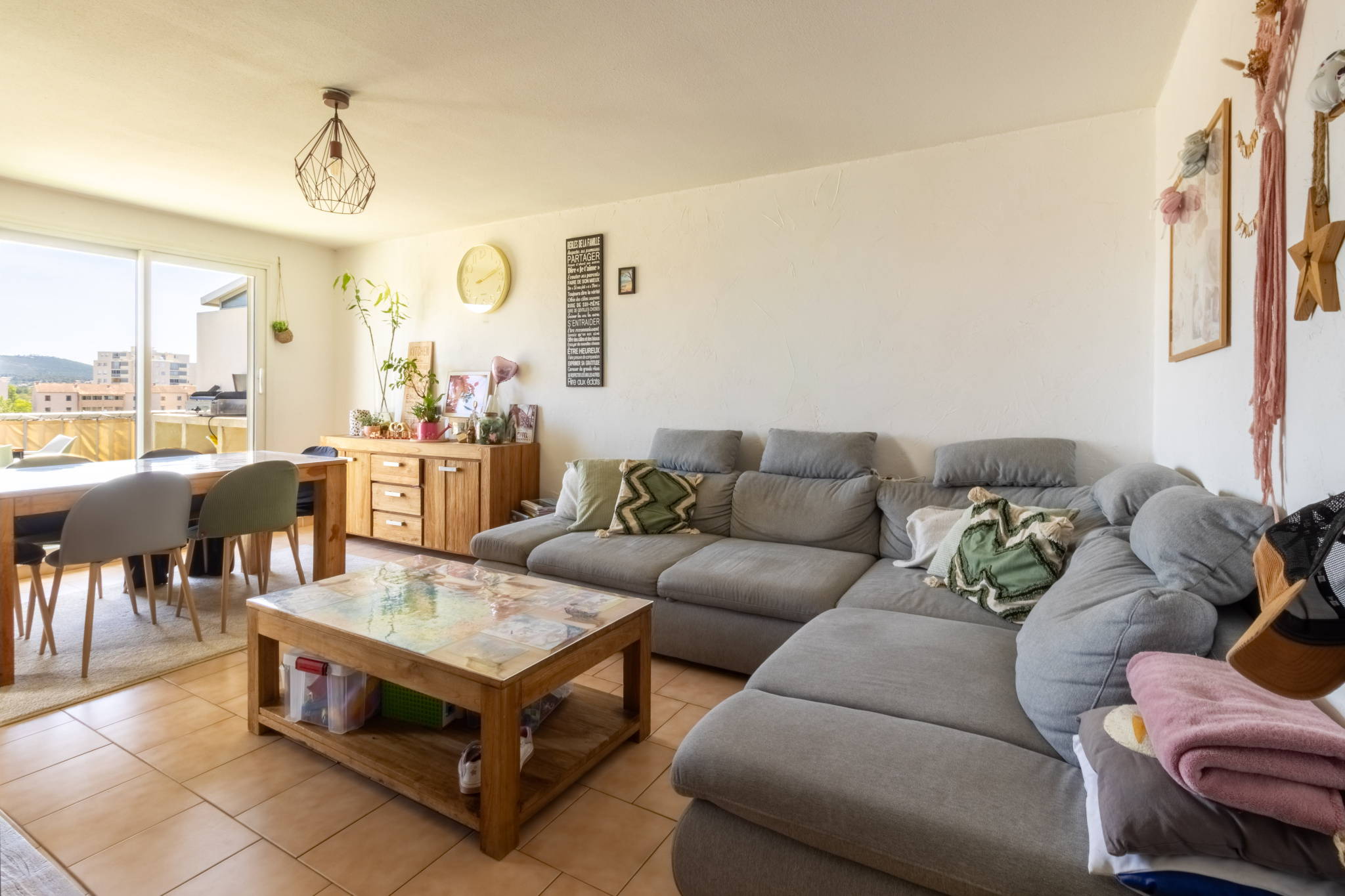 Appartement Dernier étage – Terrasse – Ascenseur
