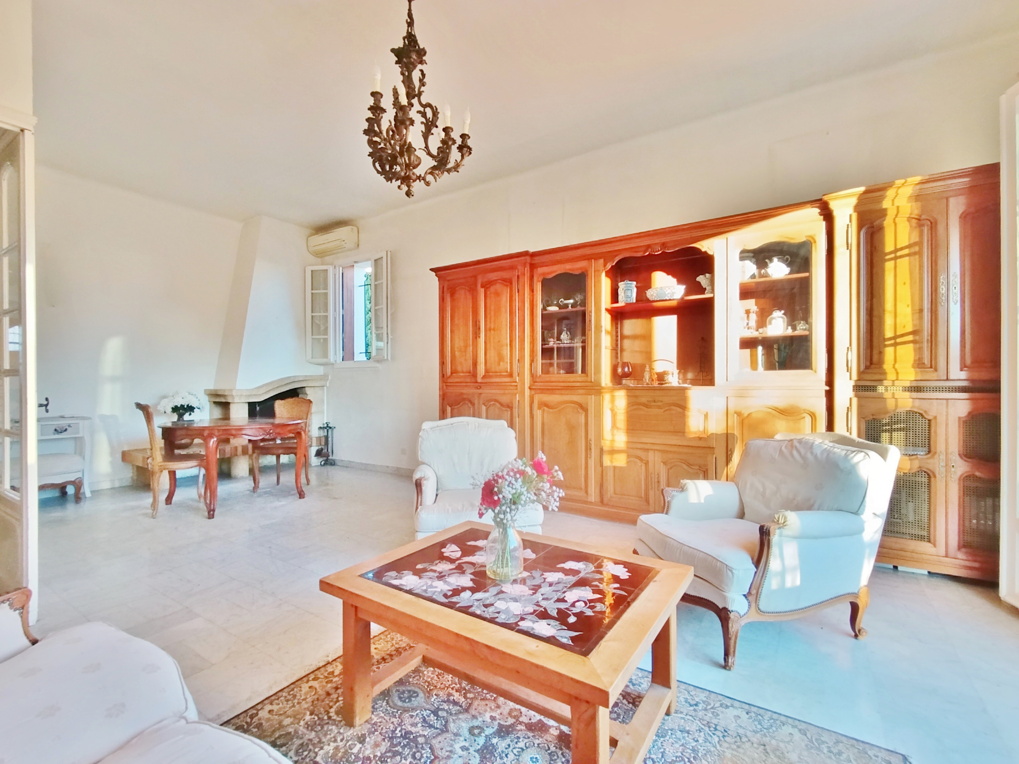 VILLA proche CENTRE-VILLE – FORT POTENTIEL