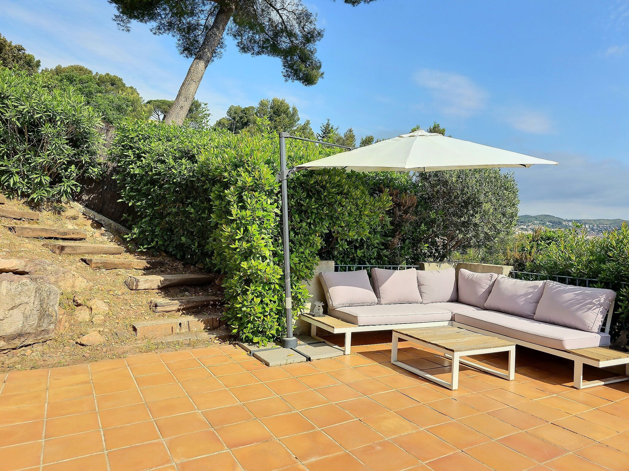 Maison individuelle avec vue dégagée jusqu&rsquo;à la mer