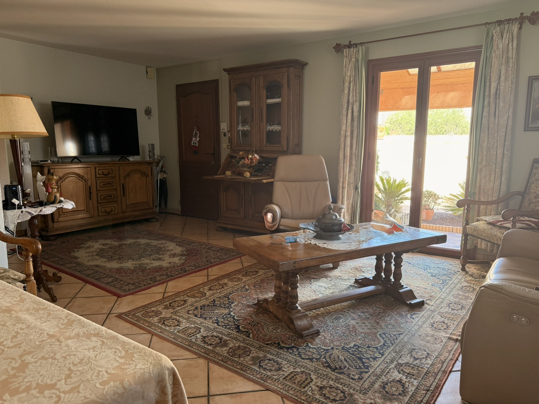 EXCLUSIVITE . Villa de plain-pied 119m2 avec piscine   La Londe-les-Maures
