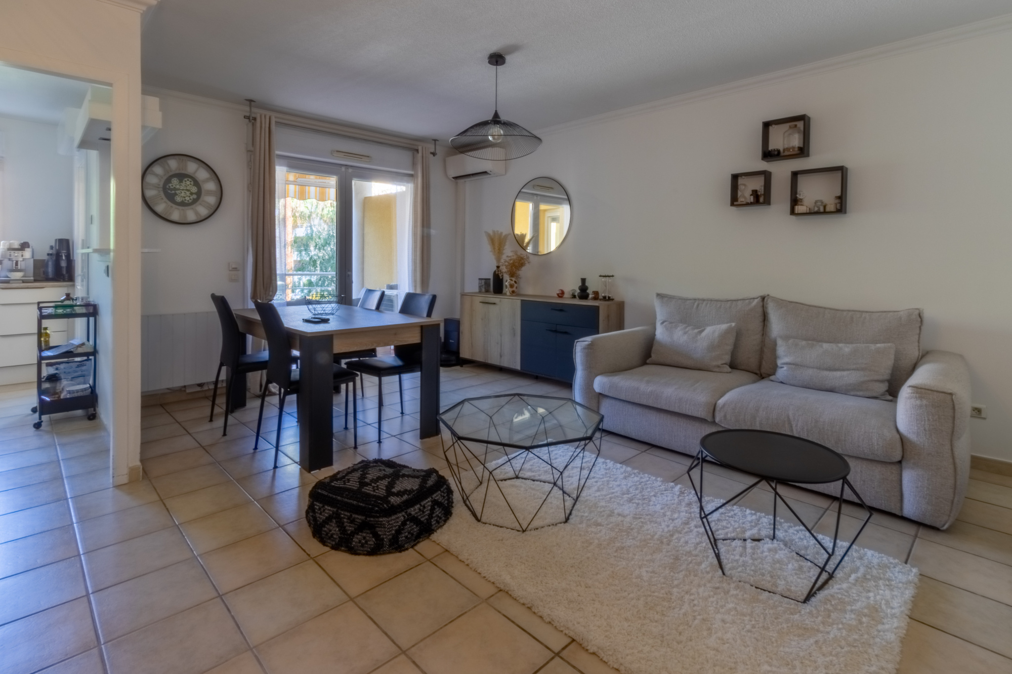 Appartement a deux pas de la mer, résidence sécurisé, parking & ascenseur