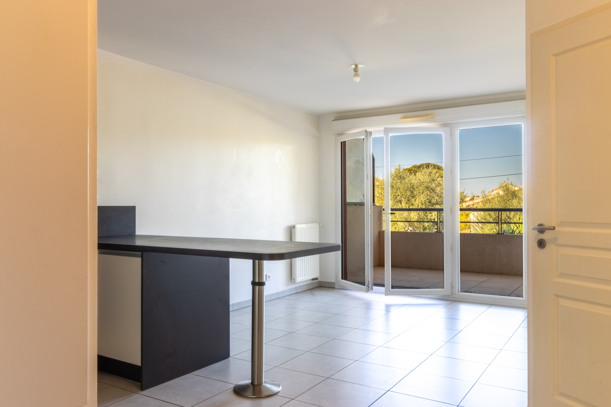 Appartement 2 pièces avec terrasse et parking