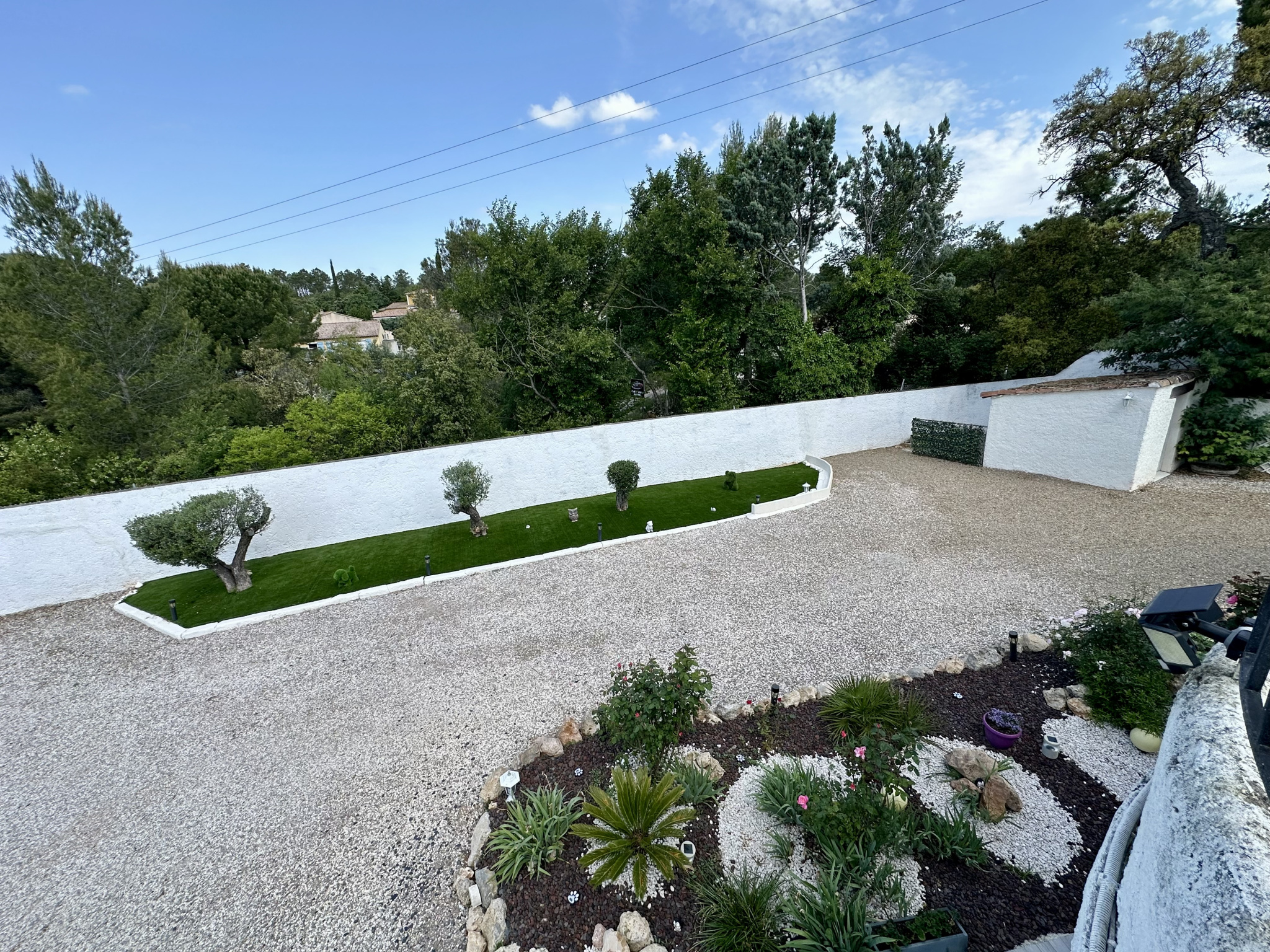 BELLE MAISON FAMILIALE T8 avec 3 logements et cours de TENNIS