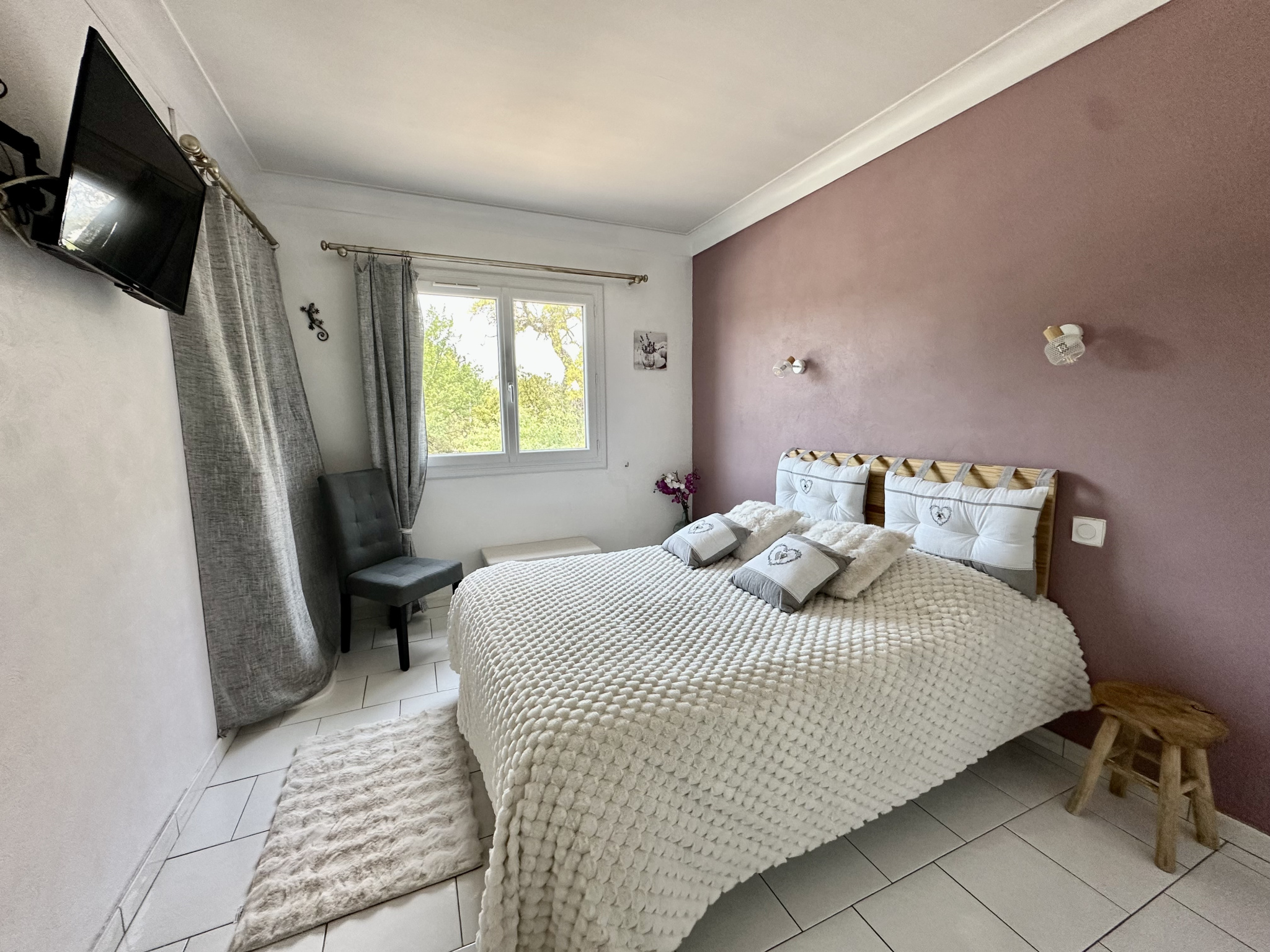 BELLE MAISON FAMILIALE T8 avec 3 logements et cours de TENNIS